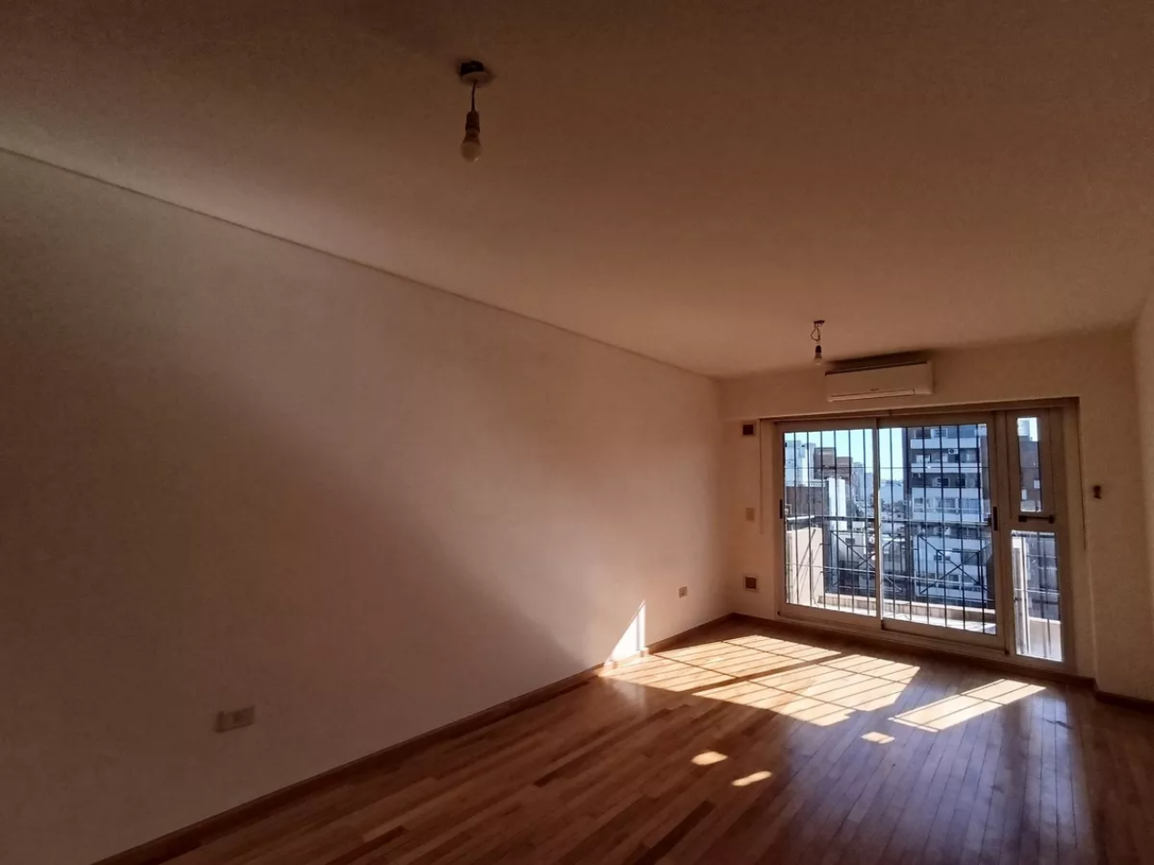 Luminoso Monoambiente En Alquiler En Caballito