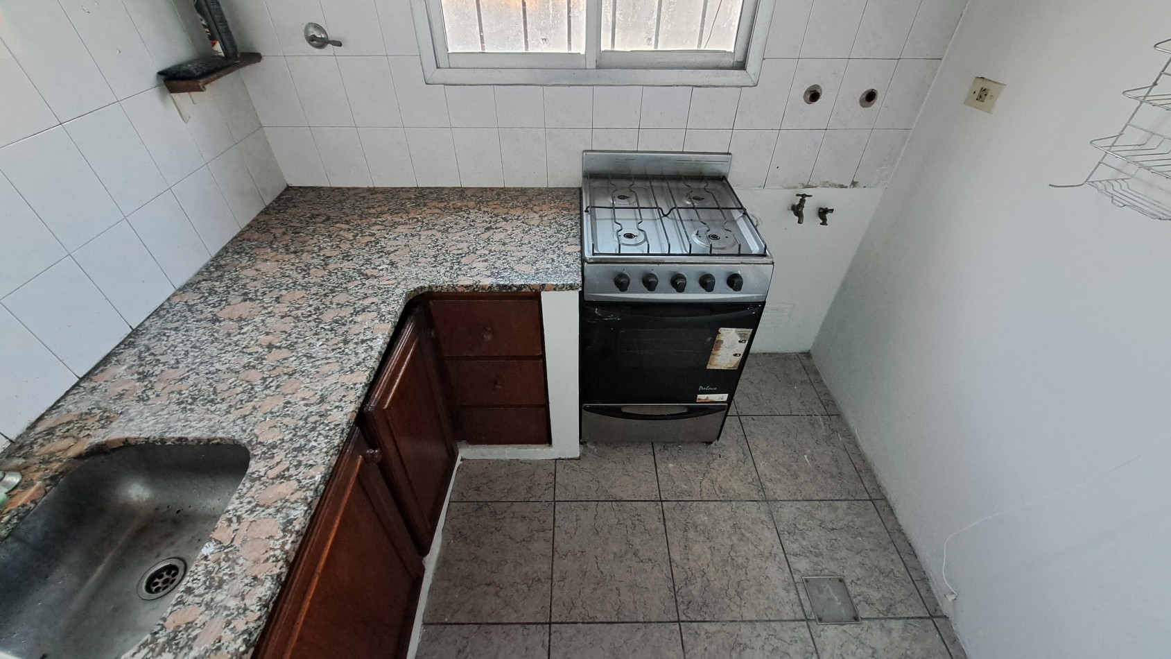 Alquiler Departamento 2 AMBIENTES con patio, Billinghurst, General San Martin