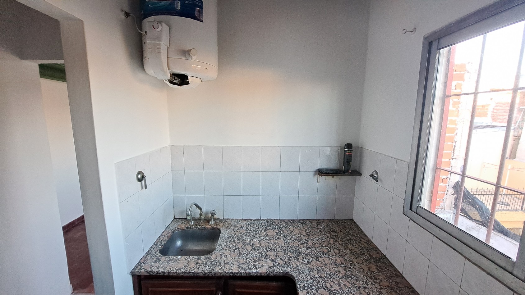 Alquiler Departamento 2 AMBIENTES con patio, Billinghurst, General San Martin