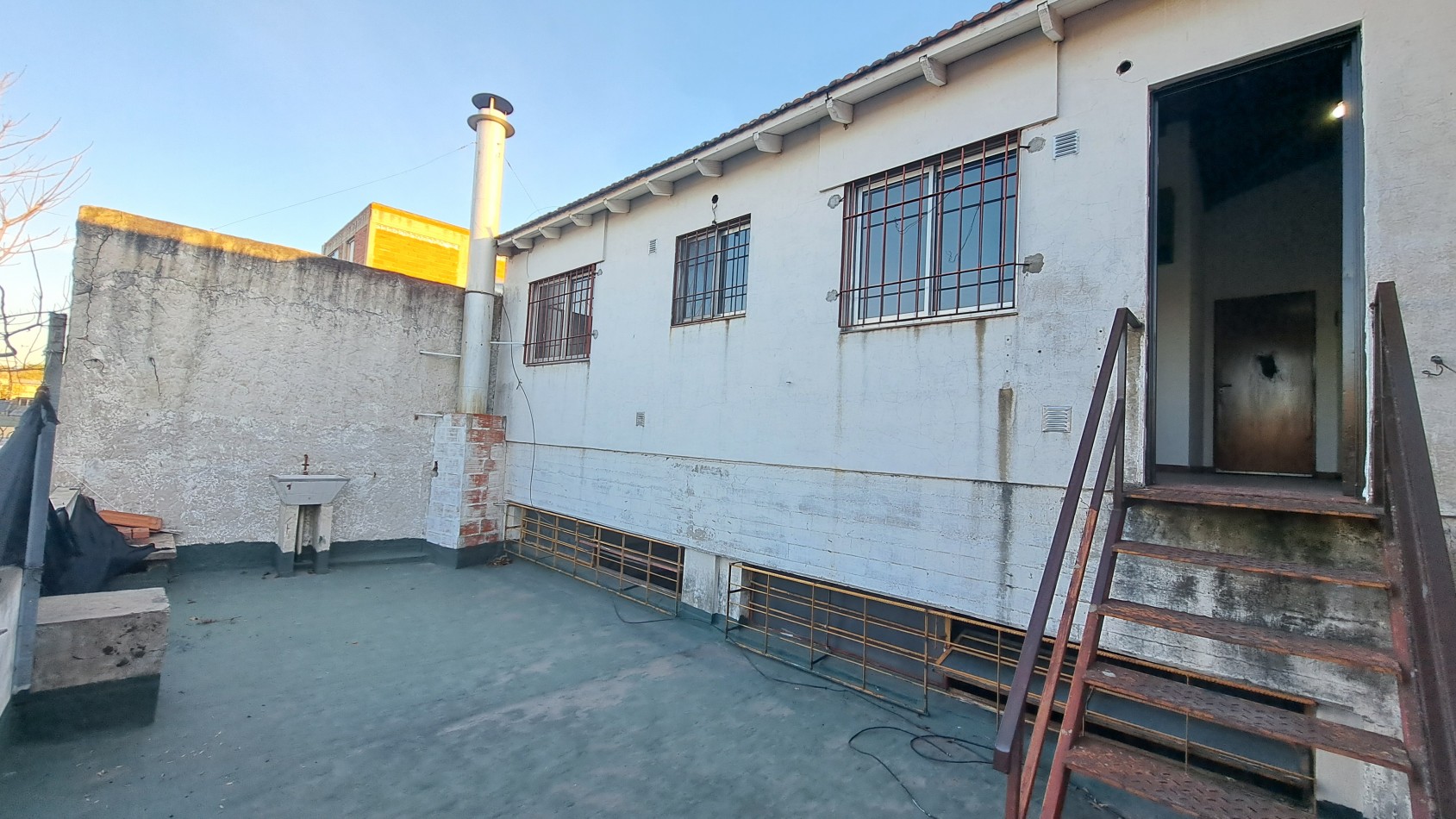 Alquiler Departamento 2 AMBIENTES con patio, Billinghurst, General San Martin