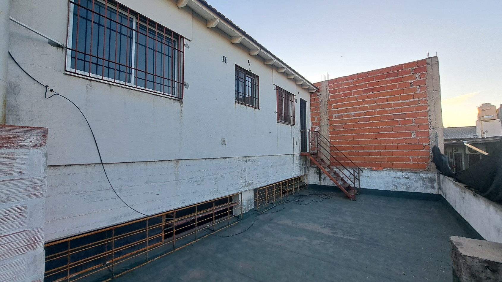 Alquiler Departamento 2 AMBIENTES con patio, Billinghurst, General San Martin