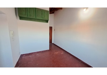 Alquiler Departamento 2 AMBIENTES con patio, Billinghurst, General San Martin